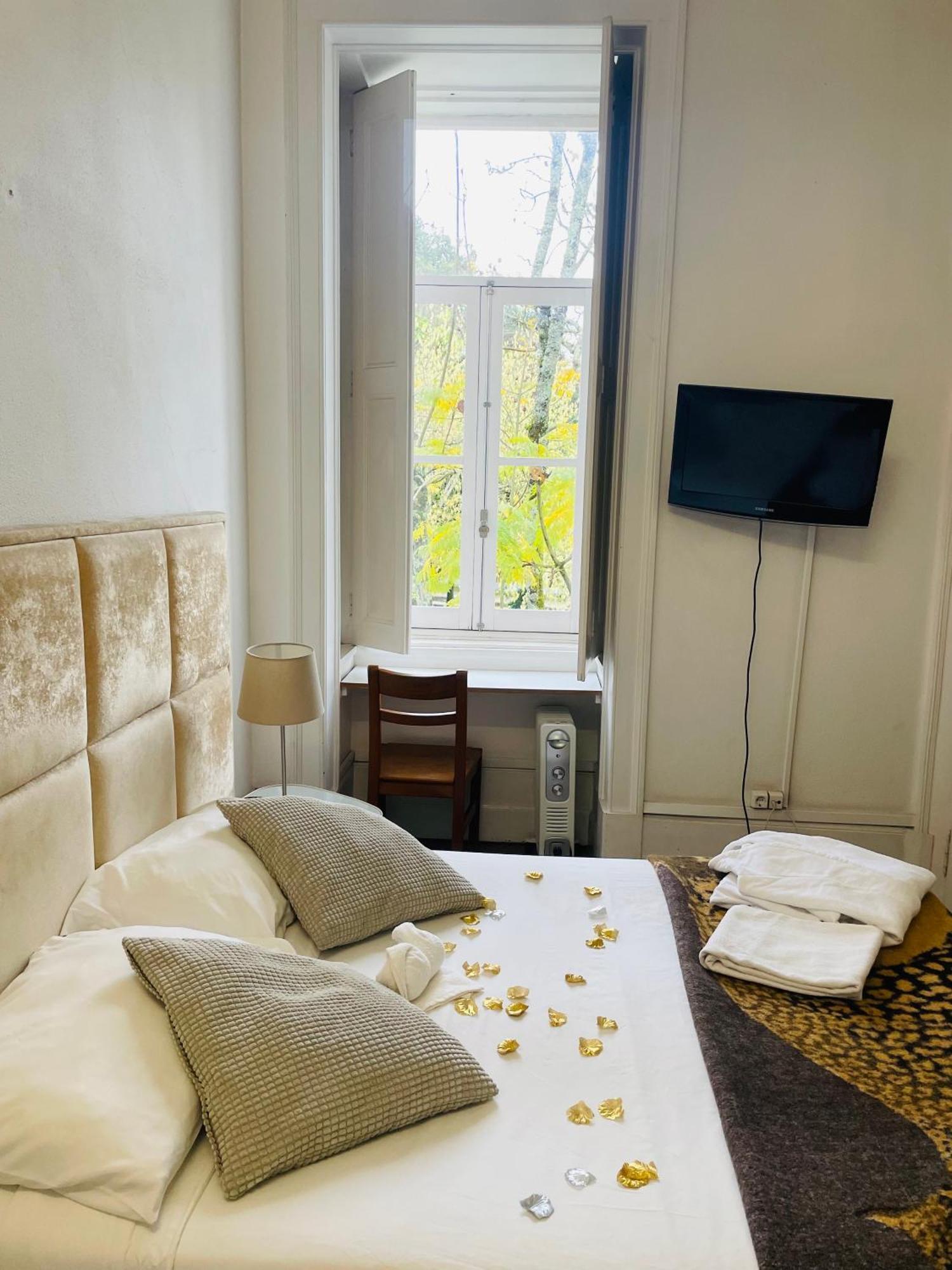 Ww Hostel & Suites Коимбра Екстериор снимка