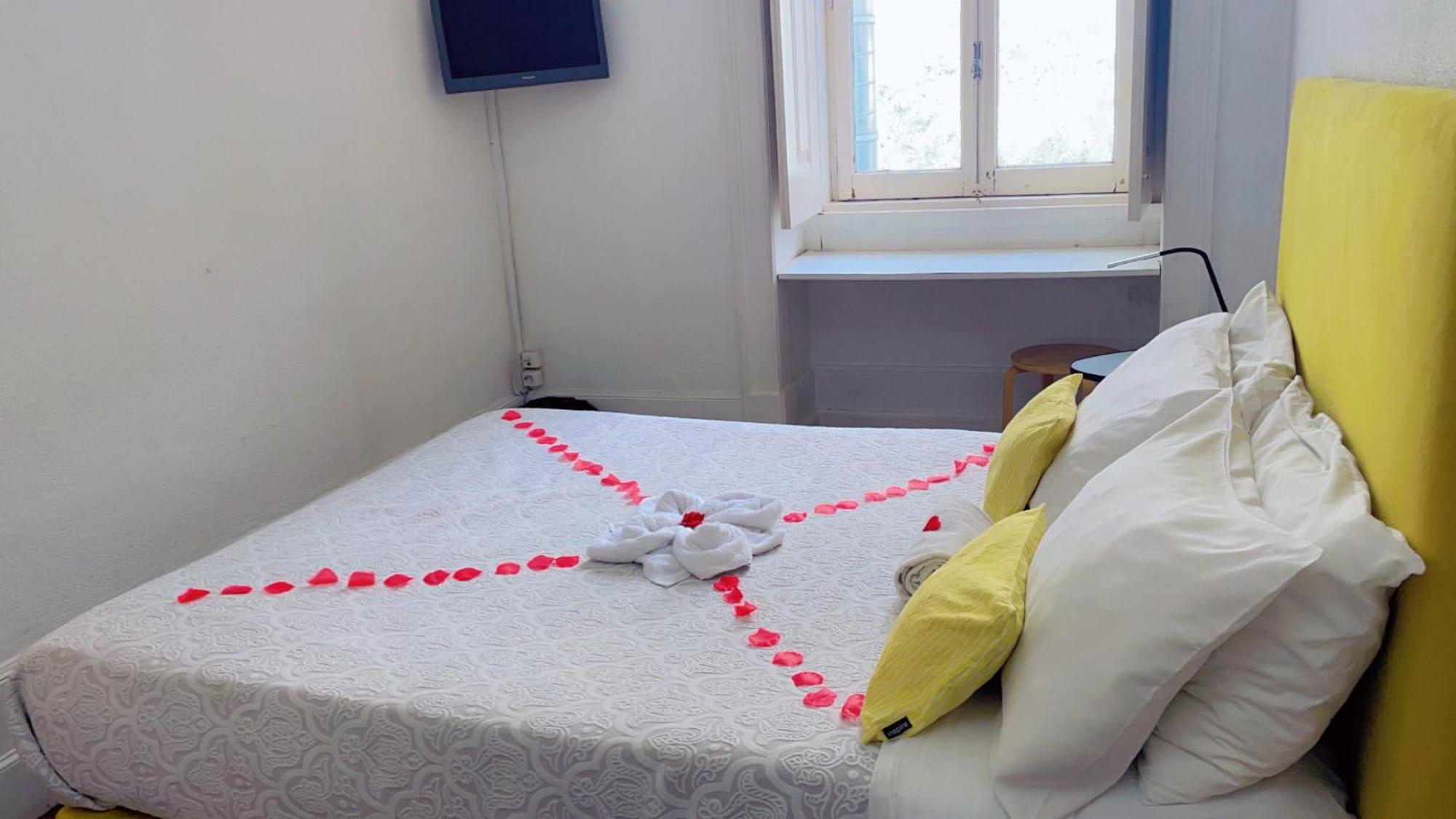 Ww Hostel & Suites Коимбра Екстериор снимка